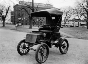 AUTO ELETTRICA 1900